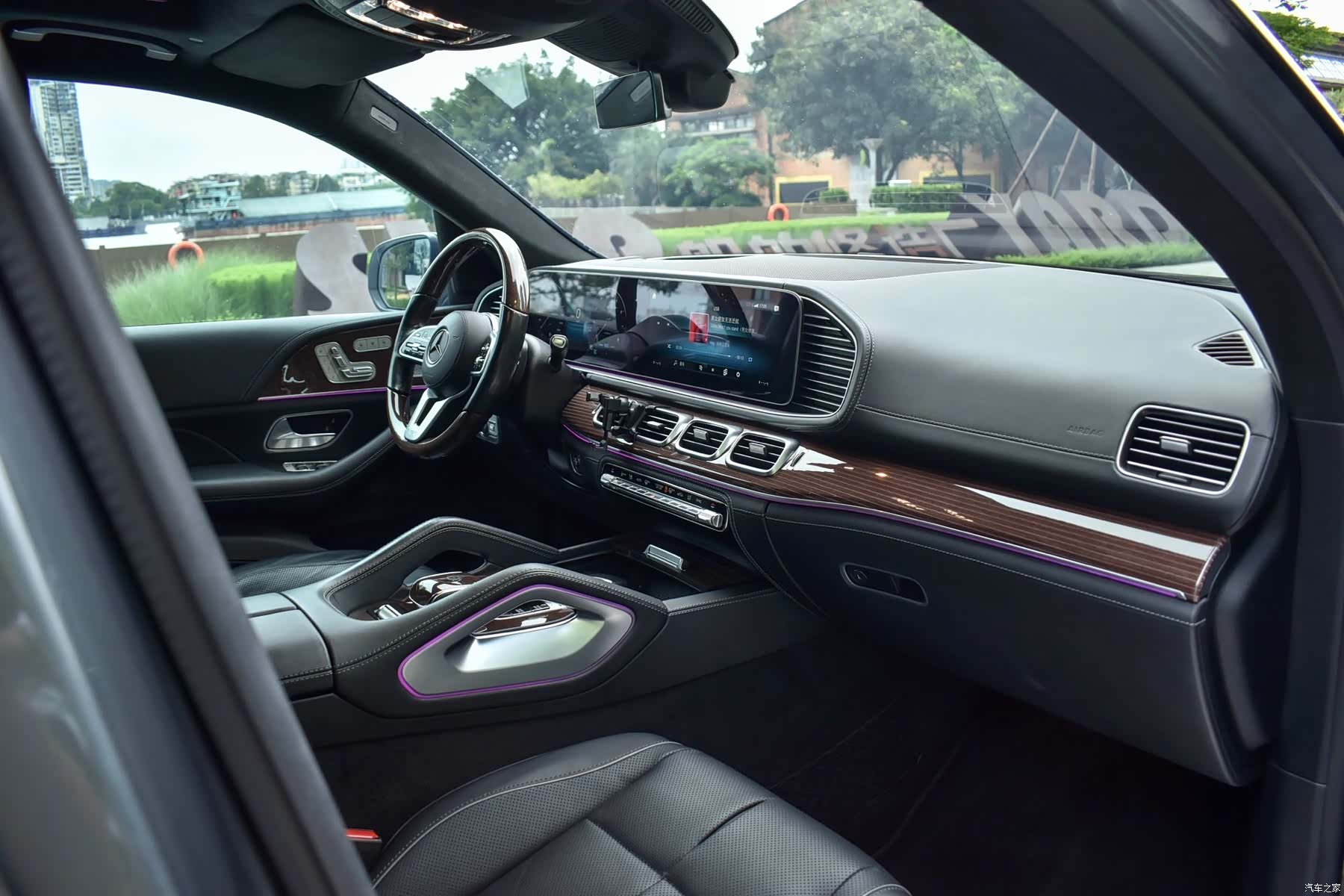 Maybach GLS, 2021 13