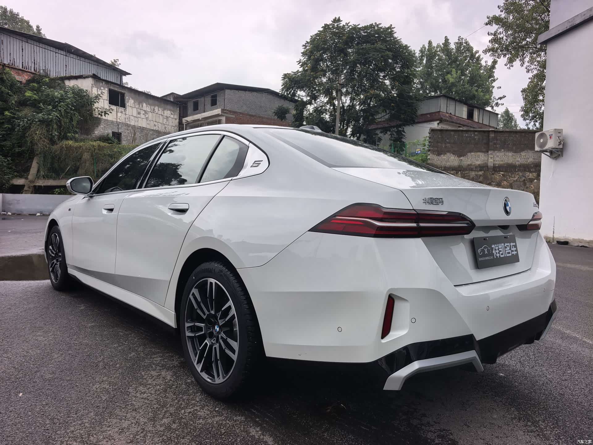 BMW 5 Series, 2024 все фото