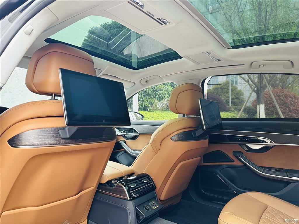 Audi A8L, 2023 11