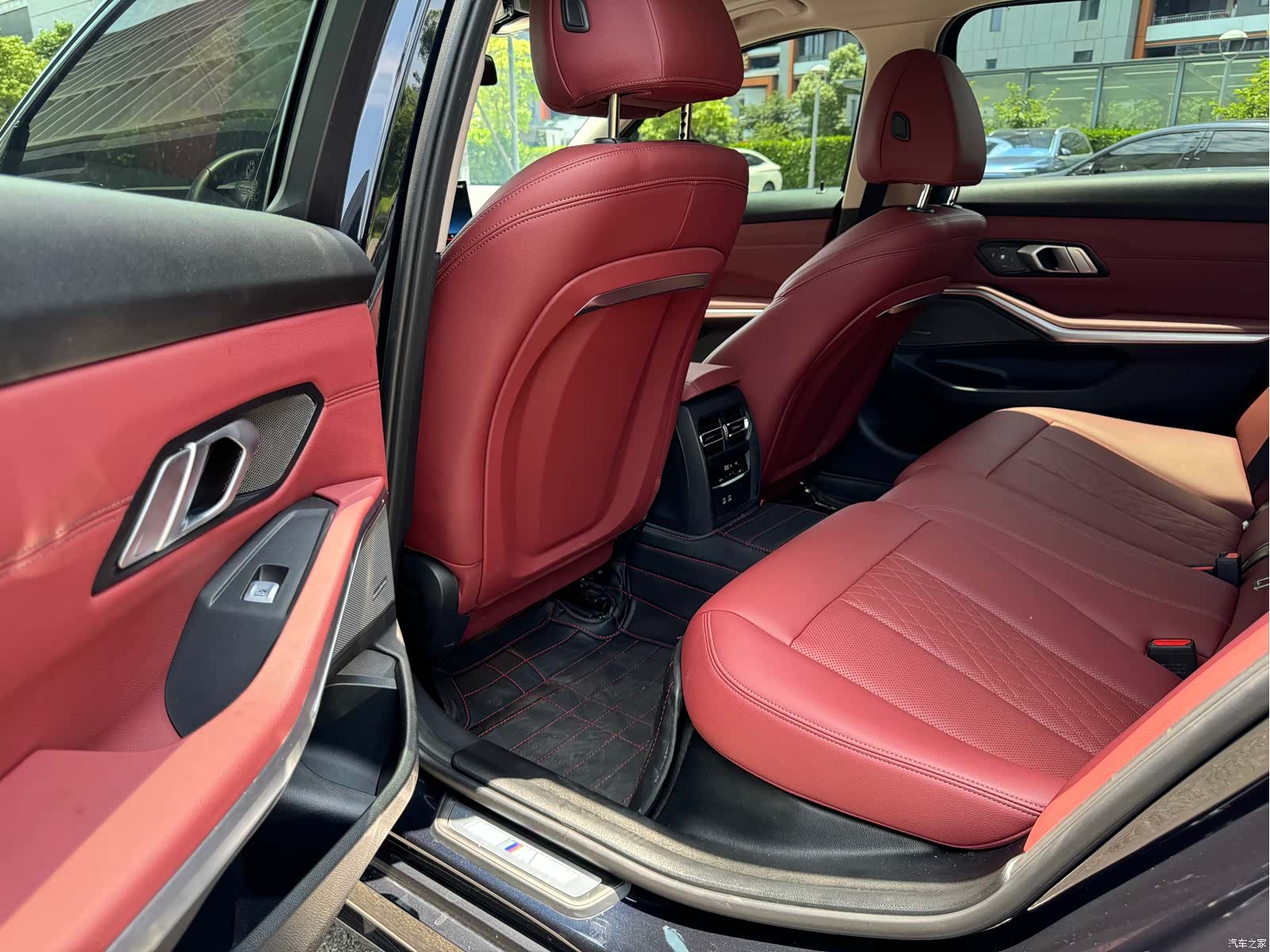 BMW 3 Series, 2024 10