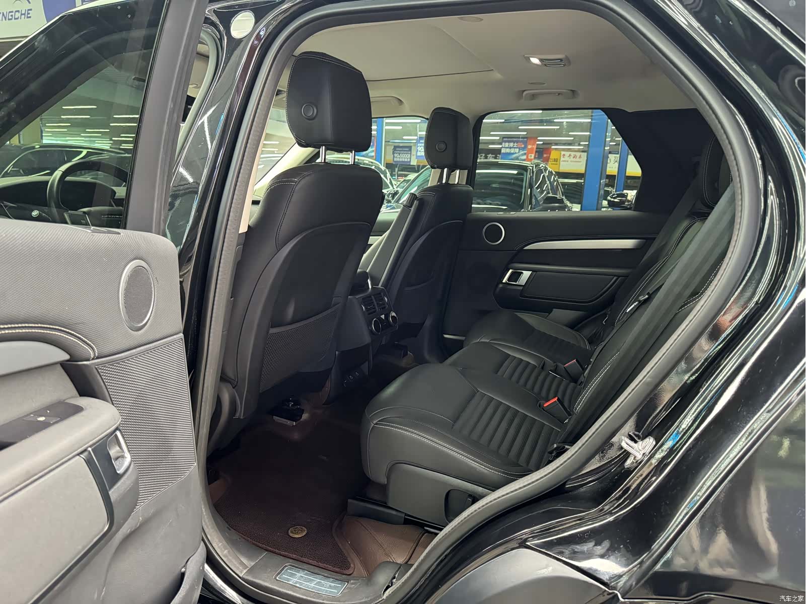 Land Rover Discovery, 2023 10