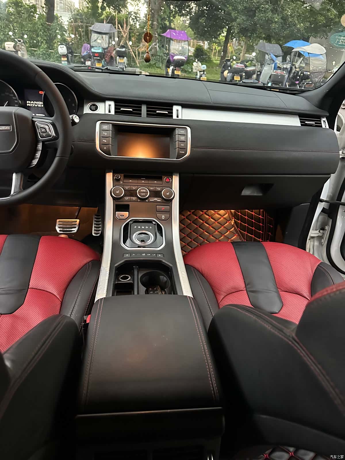 Land Rover Range Rover, 2012 15