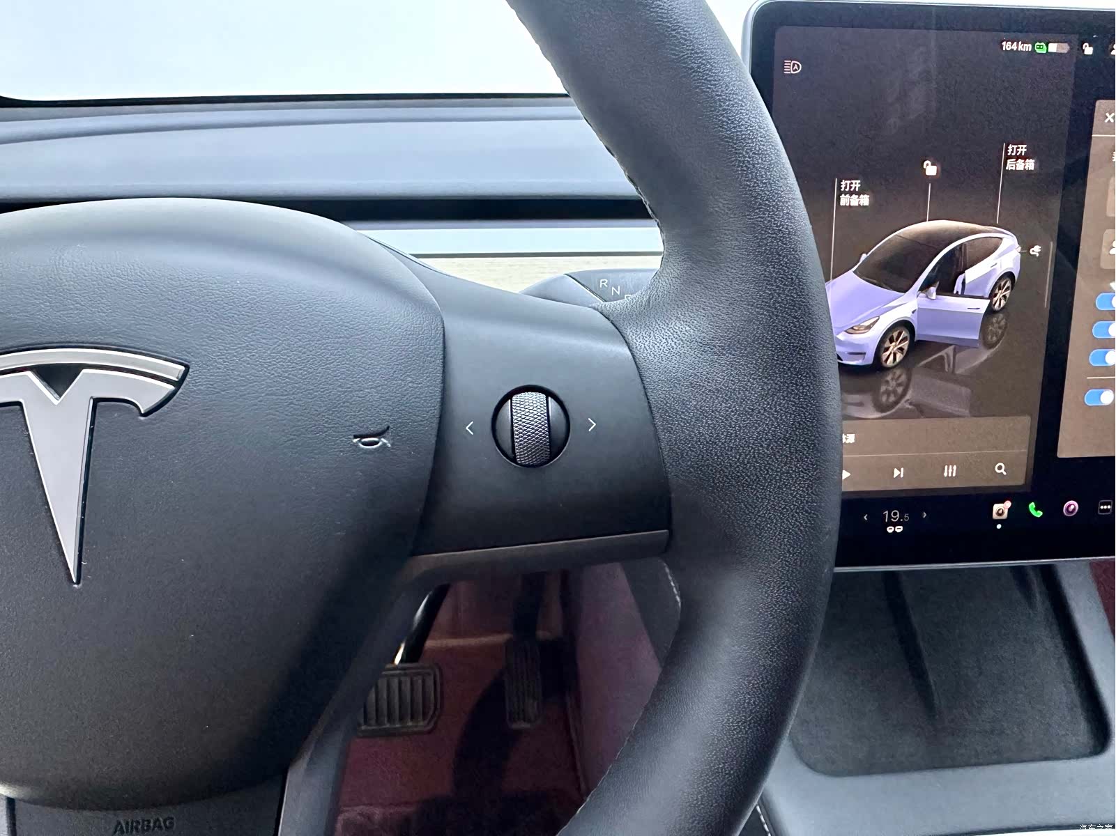 Tesla Model Y, 2022 14