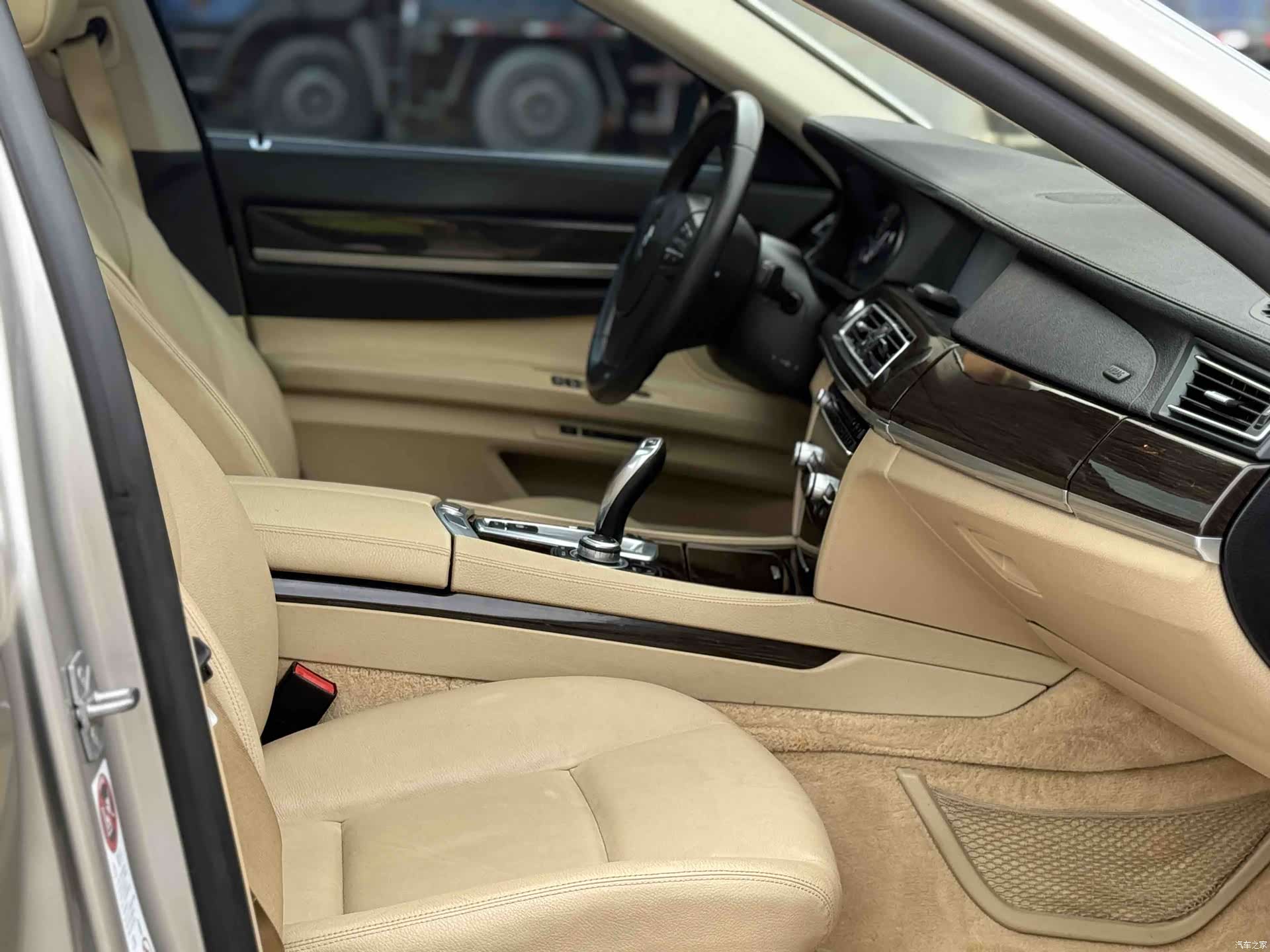 BMW 7 Series, 2011 17