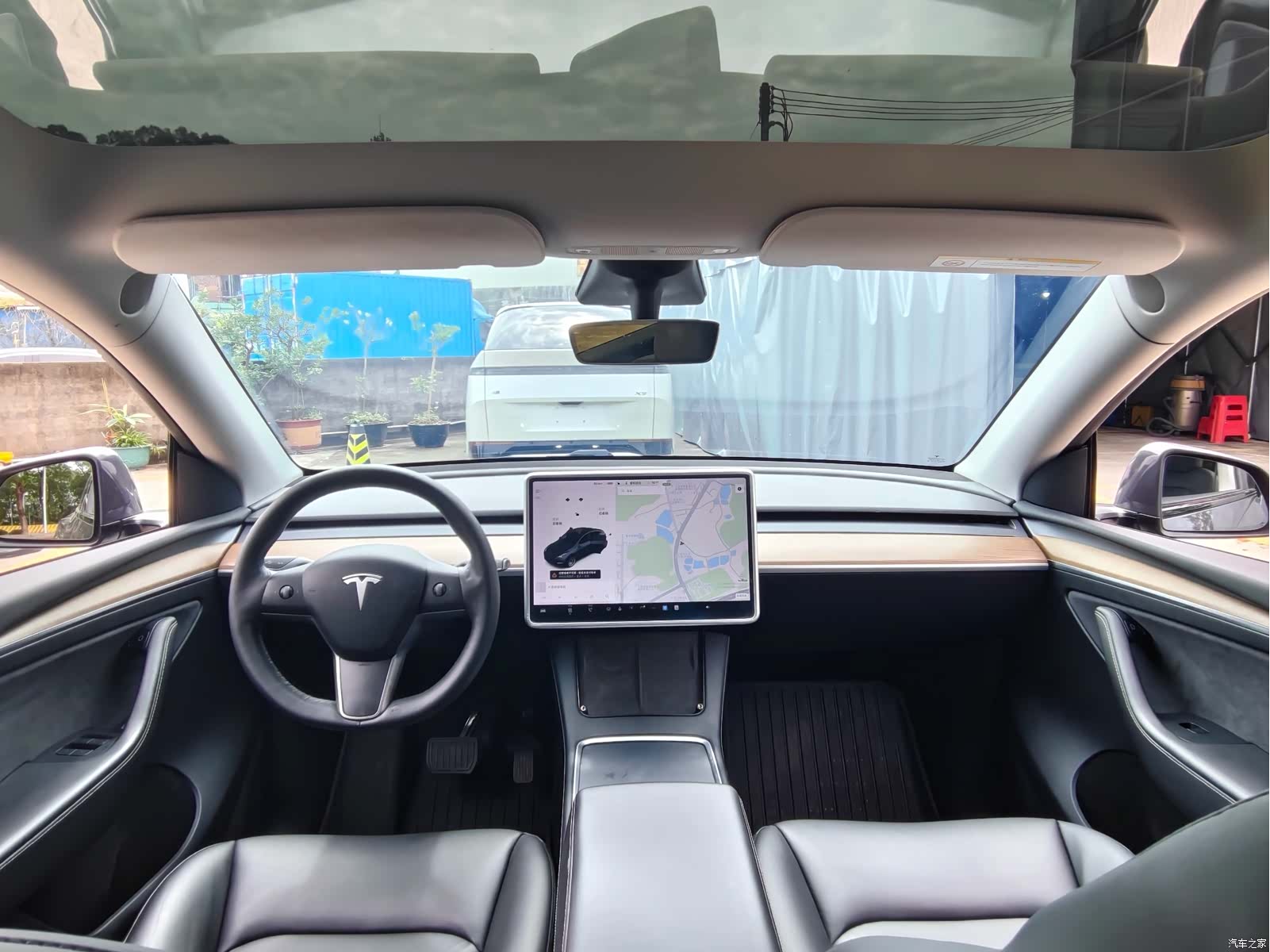 Tesla Model Y, 2021 12