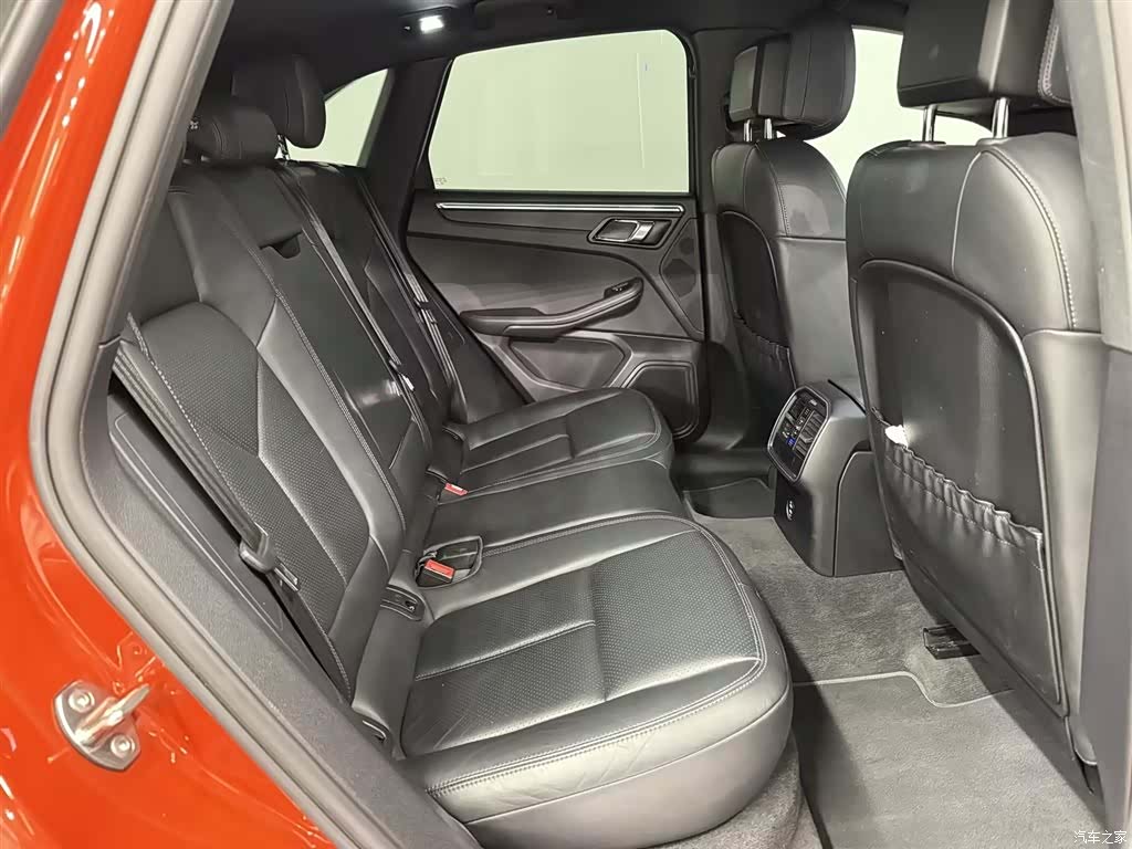 Porsche Macan, 2023 10