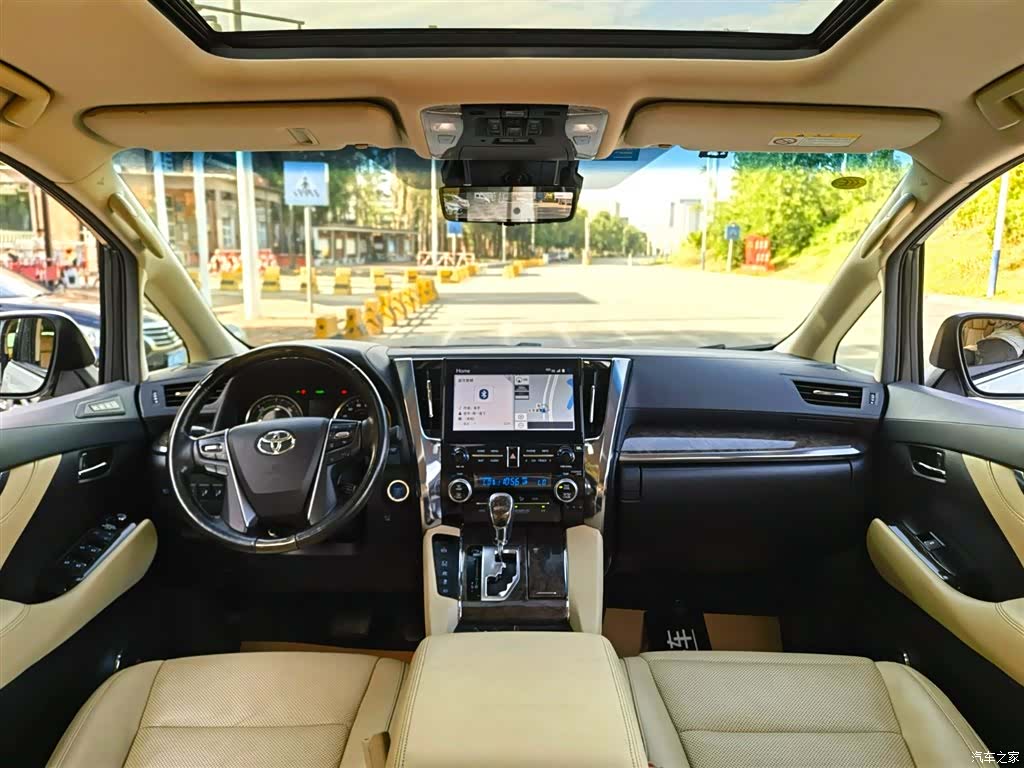 Toyota Vellfire, 2020 8