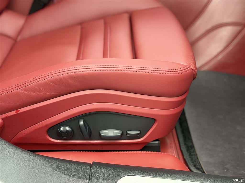 Porsche Panamera, 2023 11