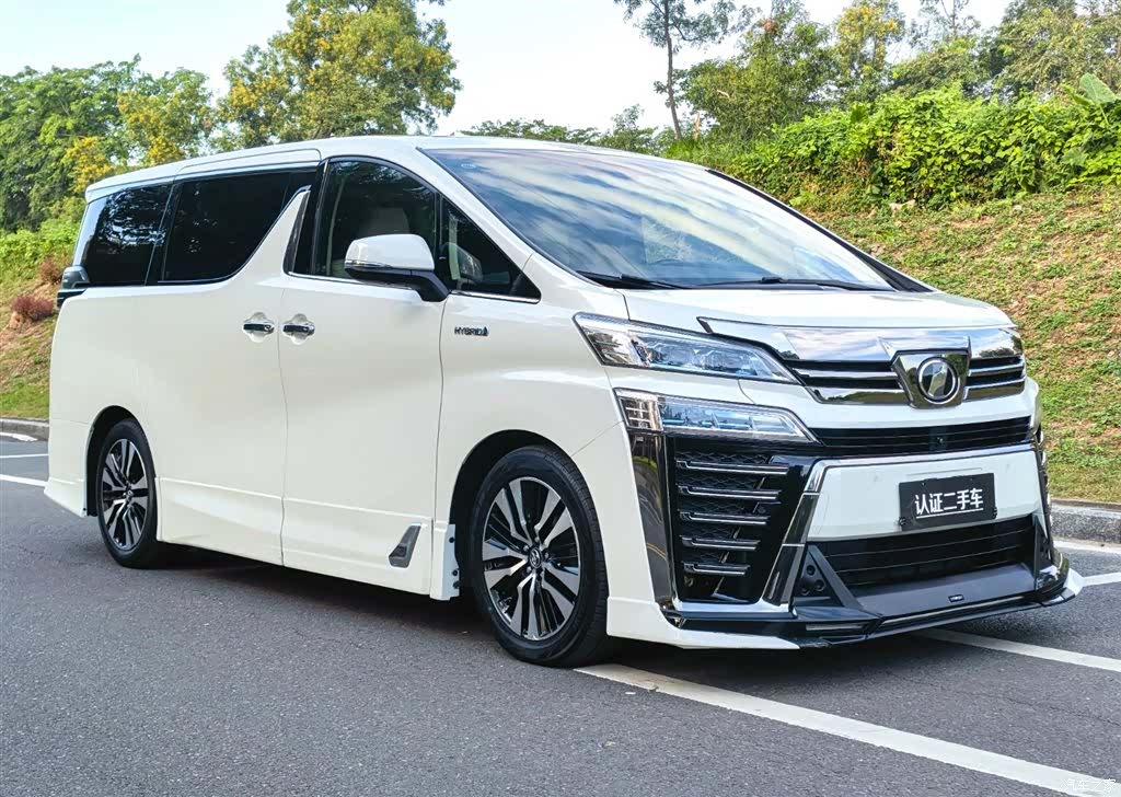 Toyota Vellfire, 2020 3
