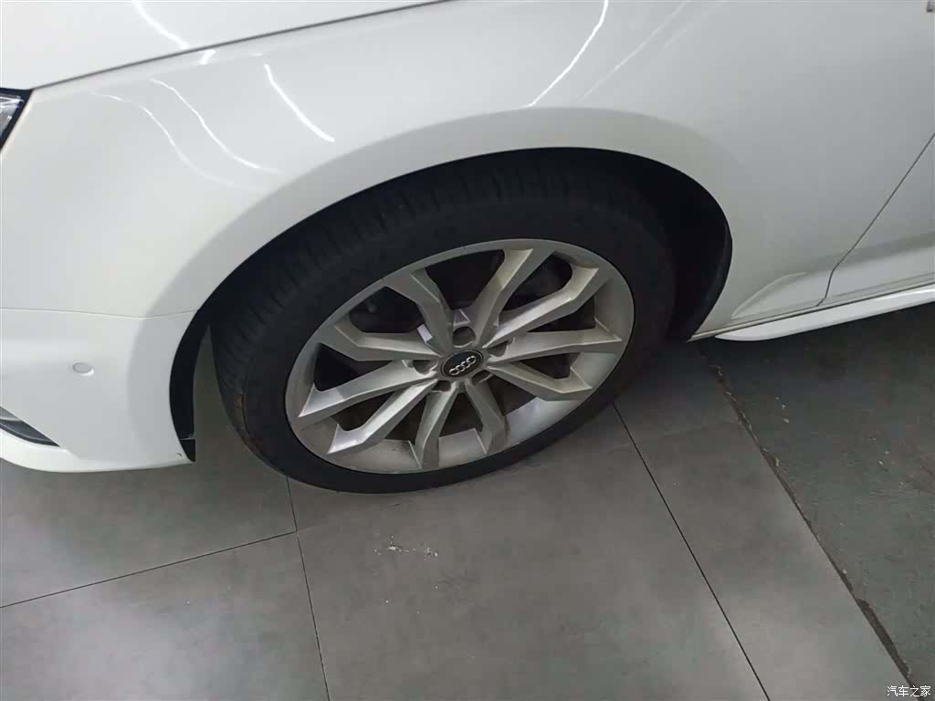 Audi A4L, 2019 25