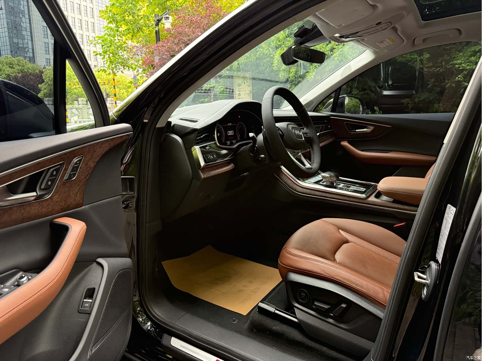 Audi Q7, 2023 все фото
