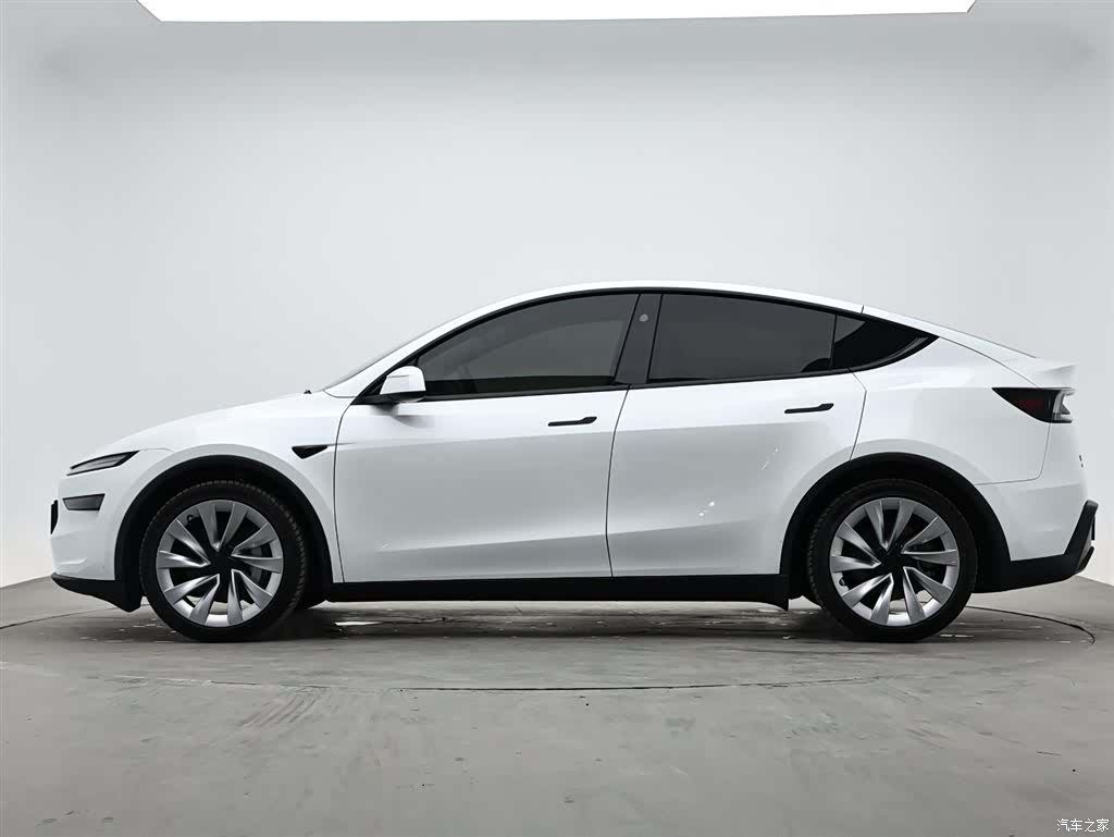 Tesla Model Y, 2025 6