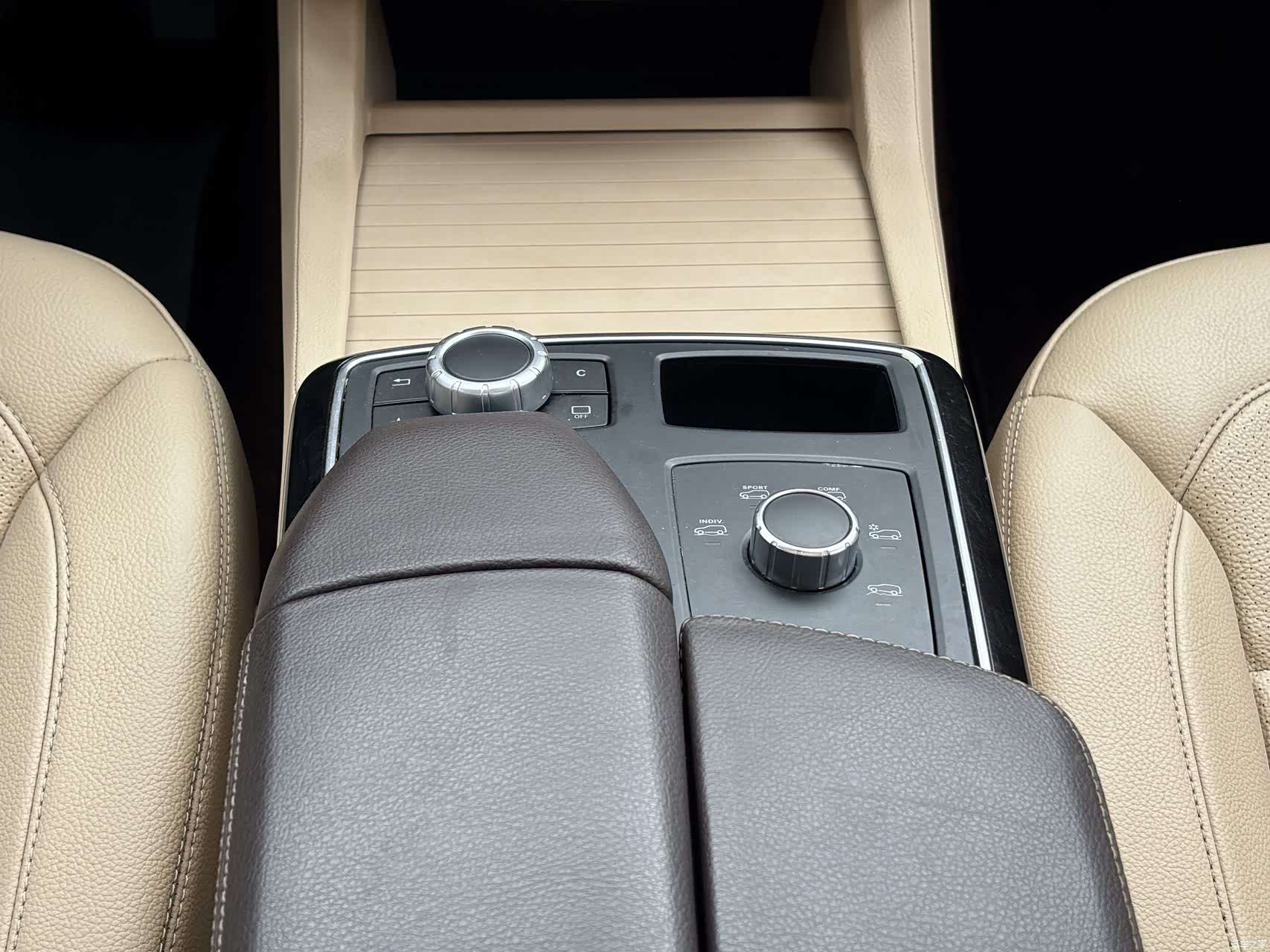 Mercedes-Benz GLE, 2019 13