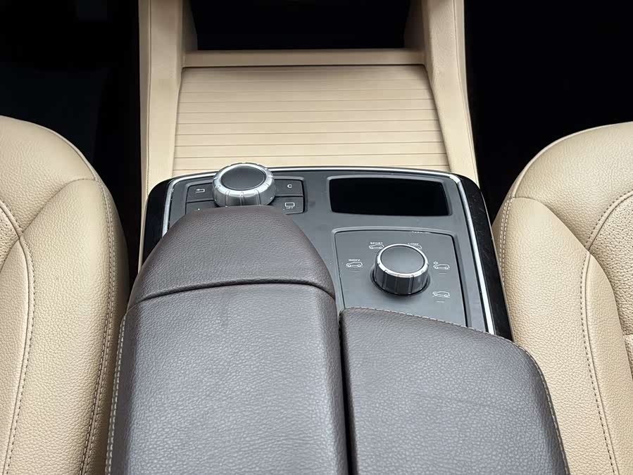 Mercedes-Benz GLE 2019, фото 13