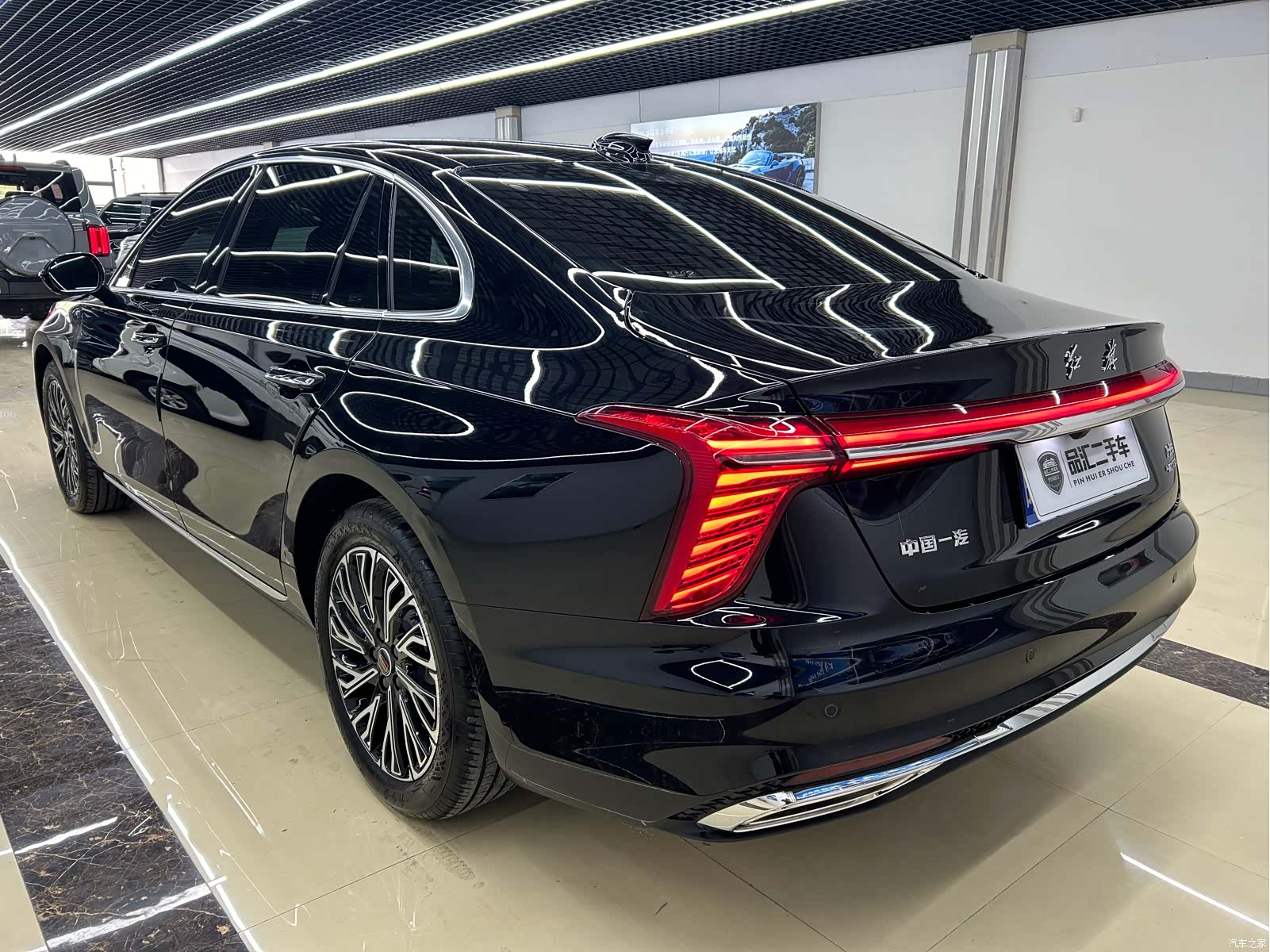 Hongqi H5, 2025 все фото