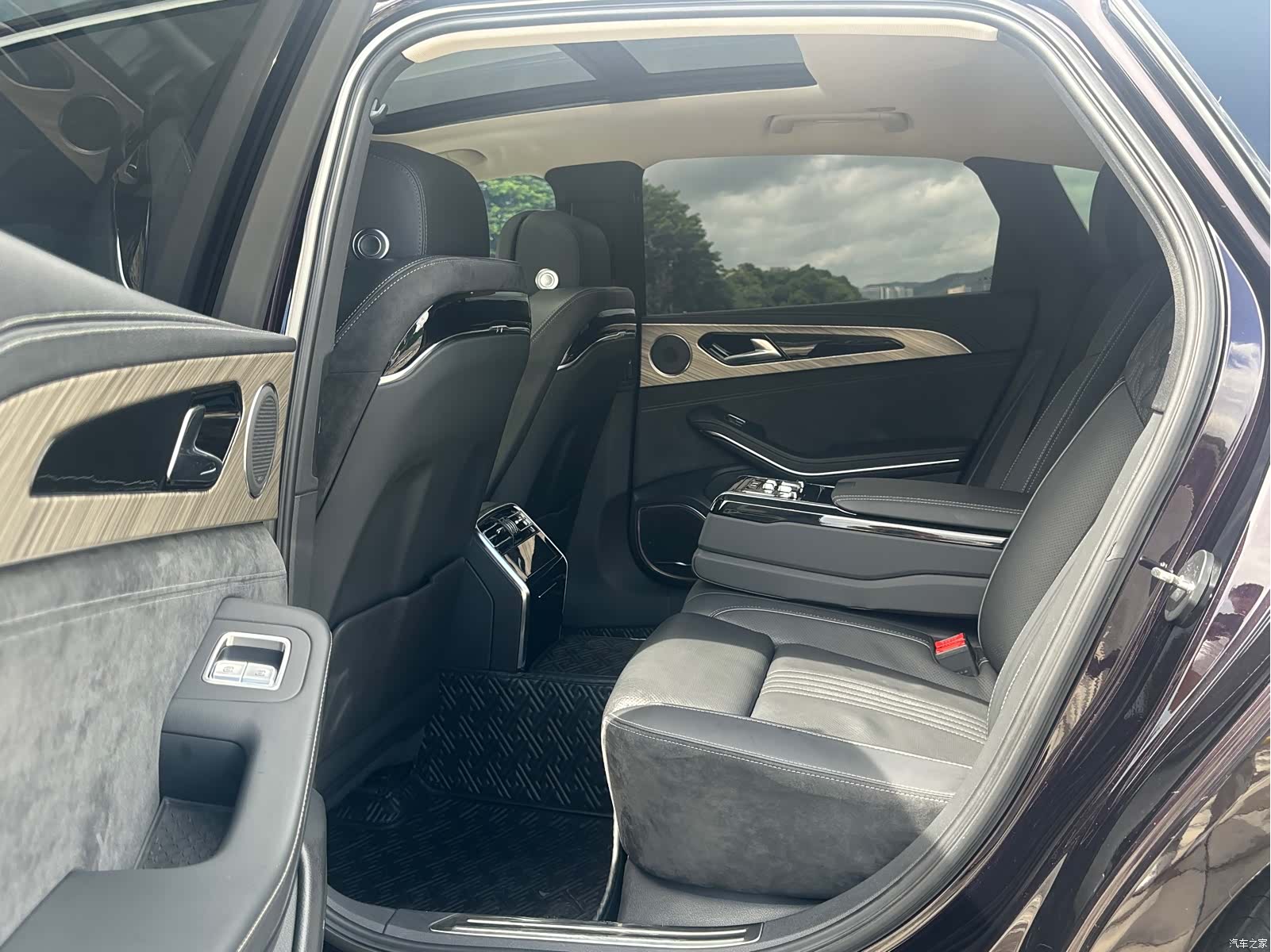 Hongqi H9, 2020 16