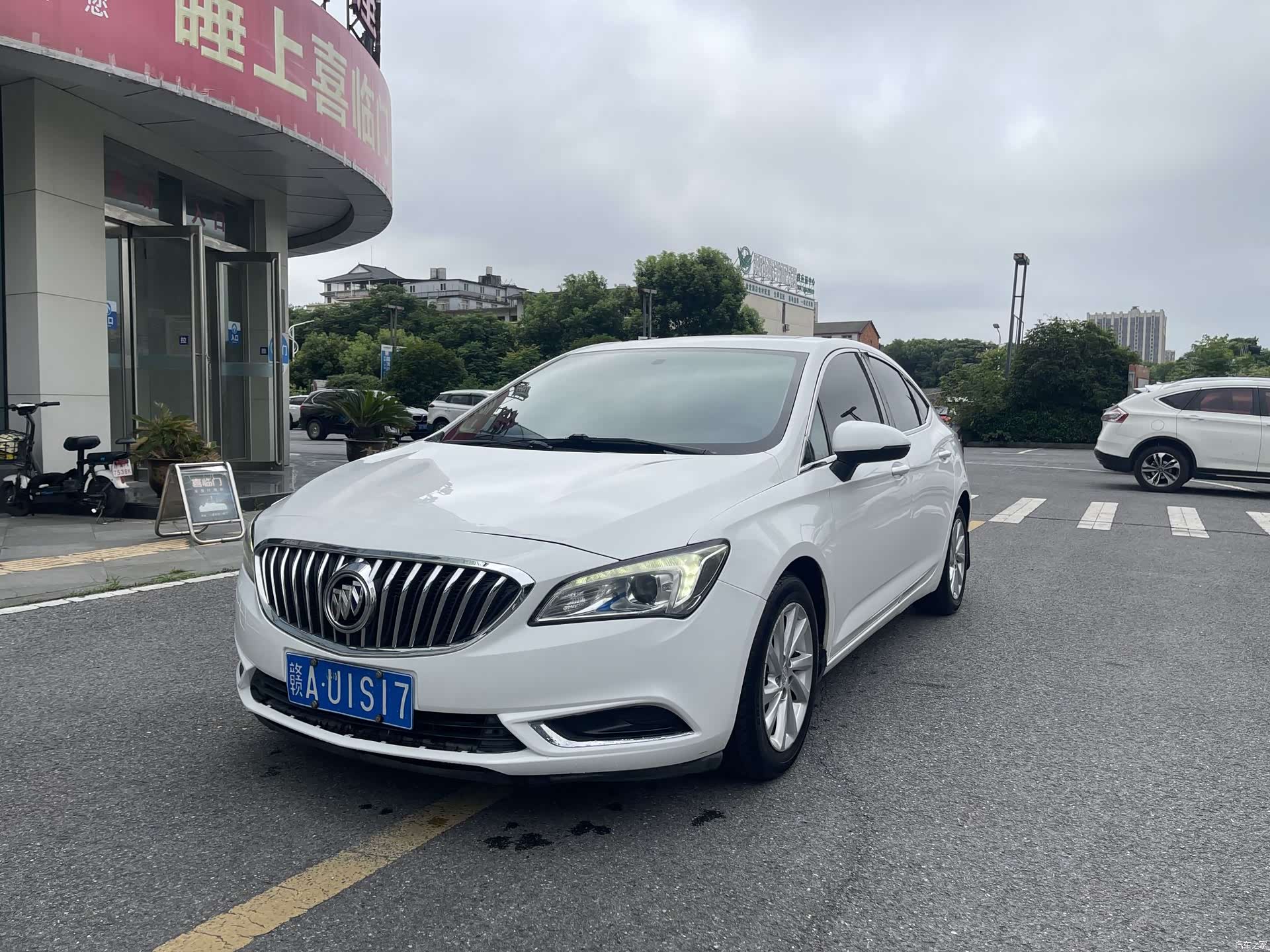 Buick Verano, 2016 1