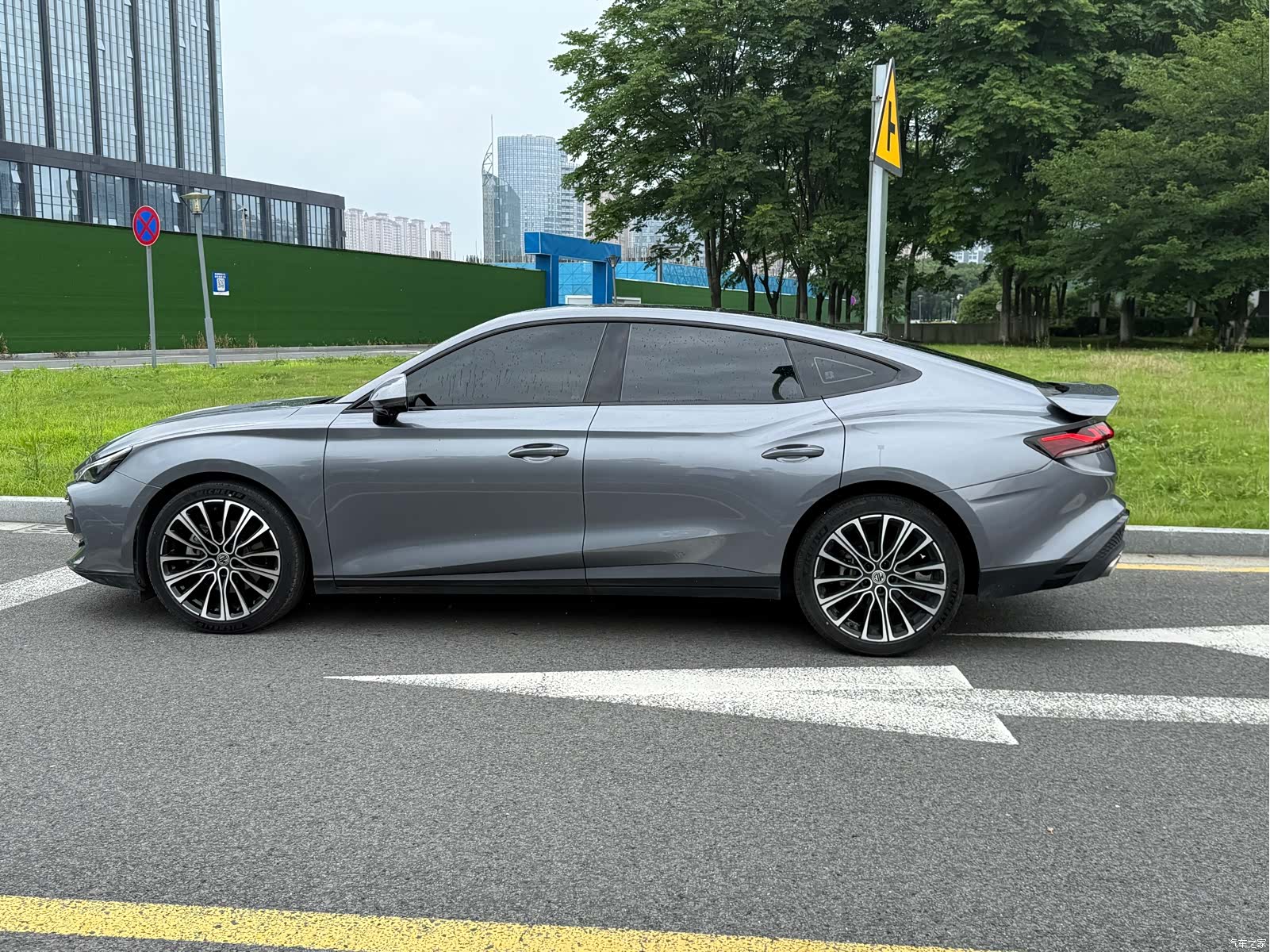 MG MG7, 2023 12