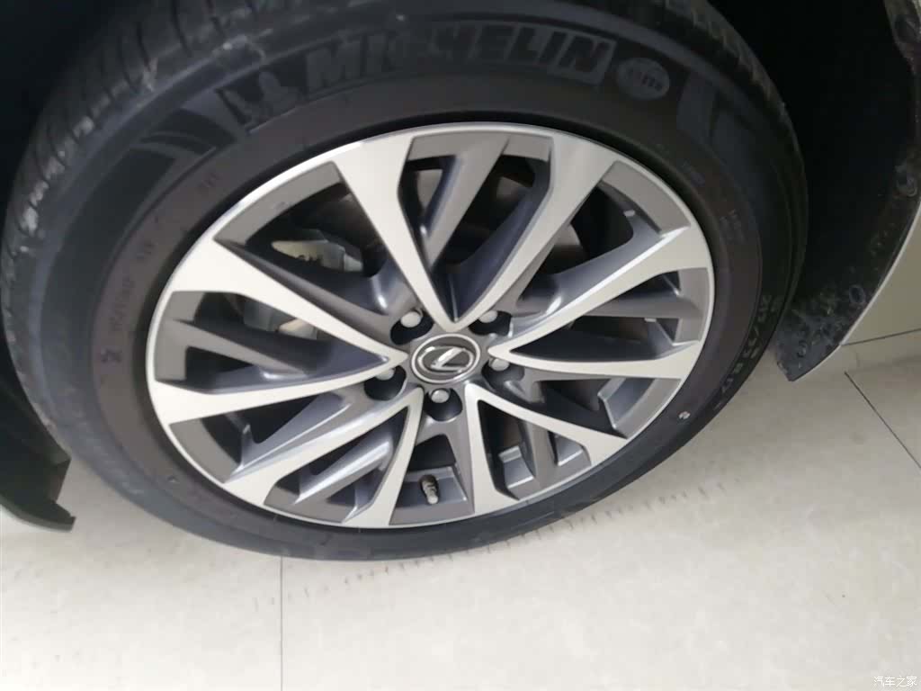 Lexus ES, 2022 23