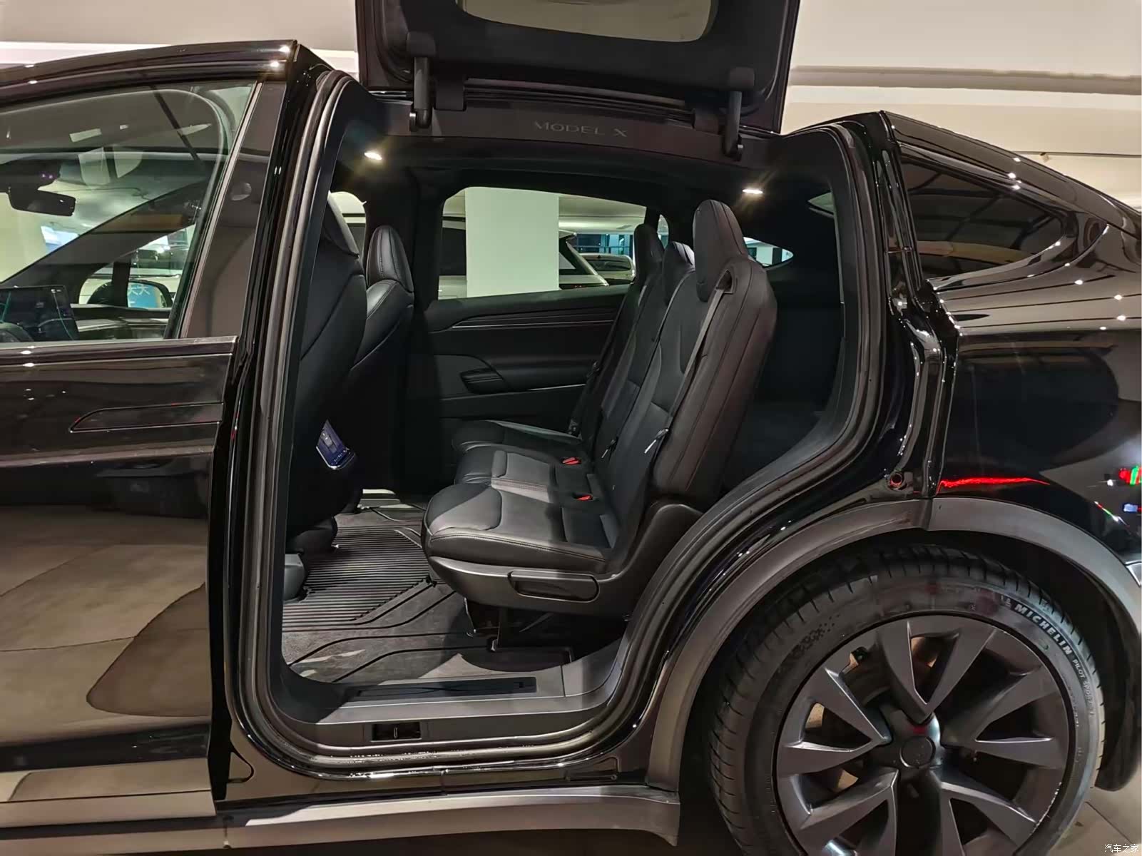 Tesla Model X, 2024 все фото
