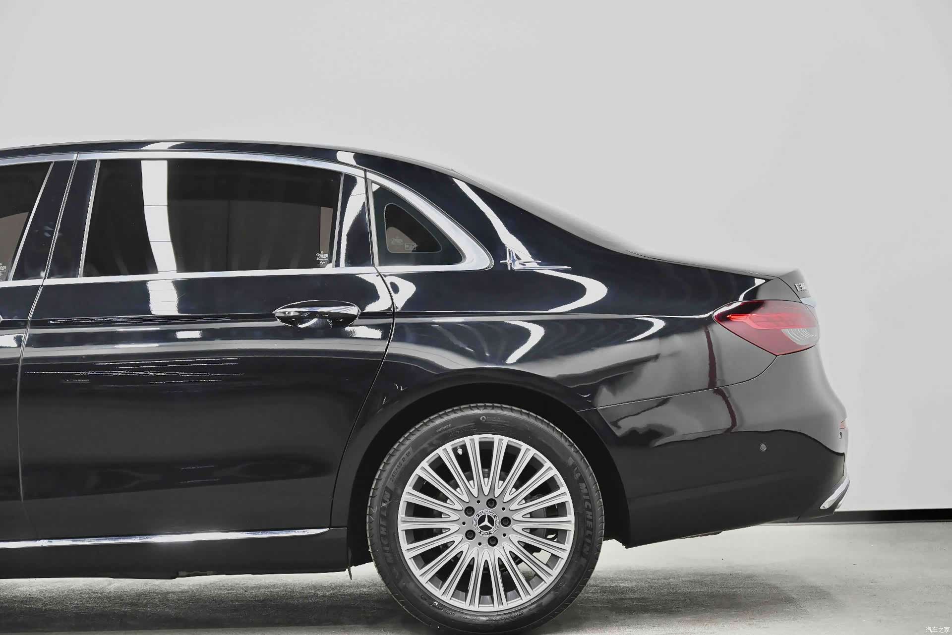 Mercedes-Benz E-Class, 2022 22