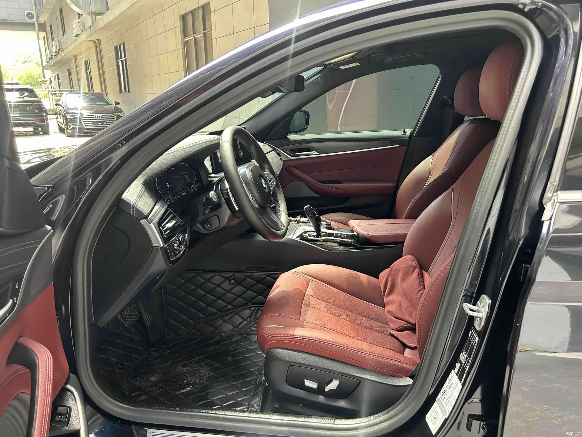 BMW 5 Series, 2023 10
