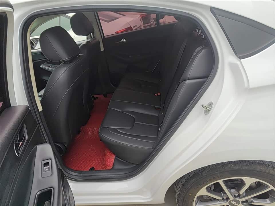 Chery Arrizo 5