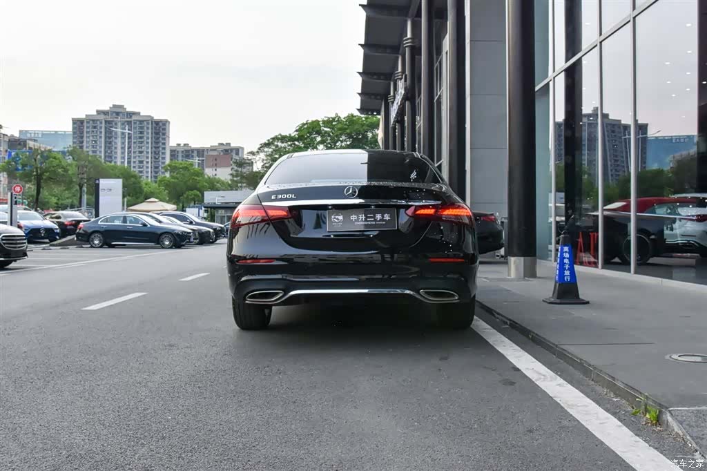 Mercedes-Benz E-Class, 2022 6