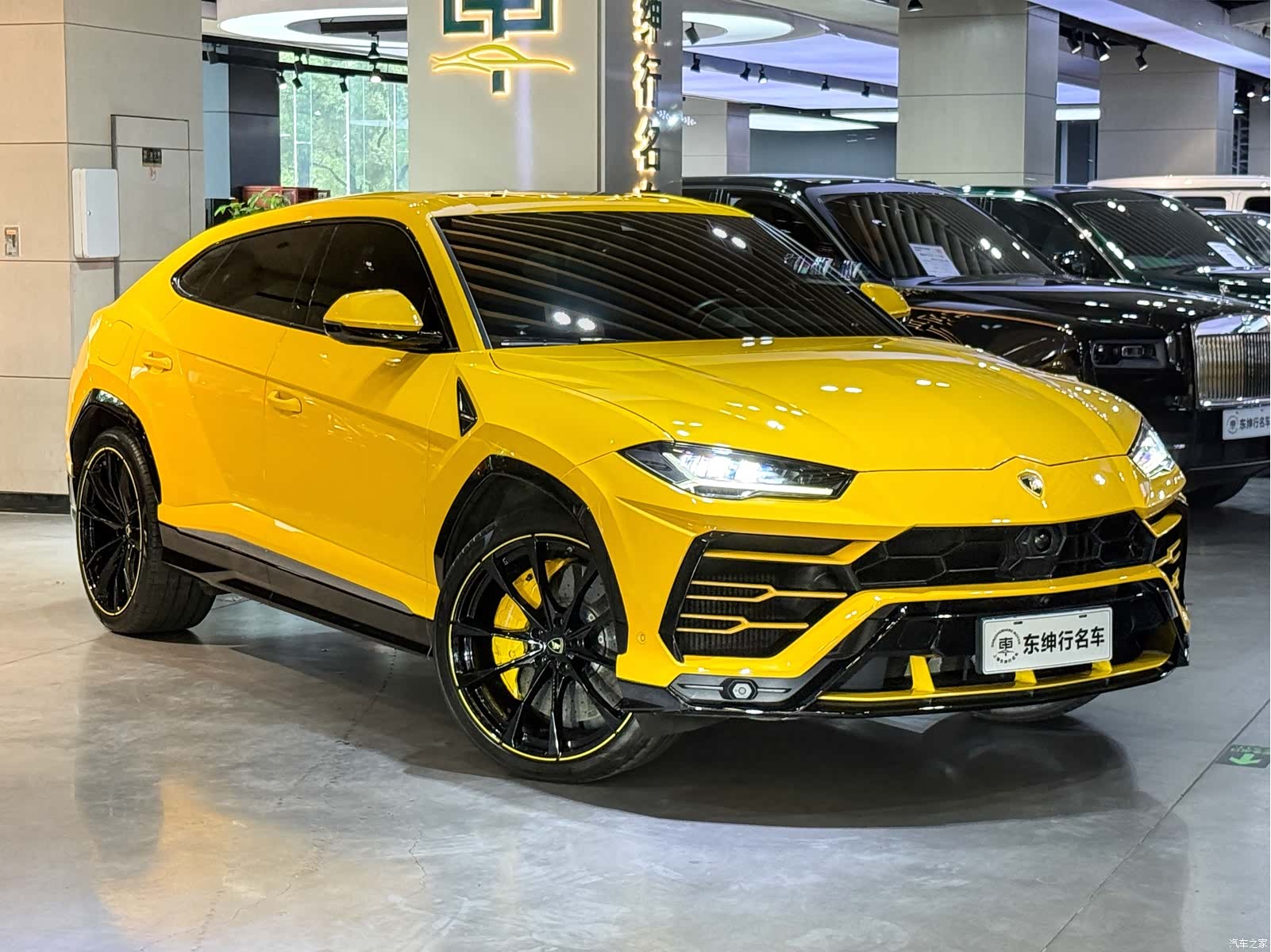 Lamborghini Urus, 2019 3