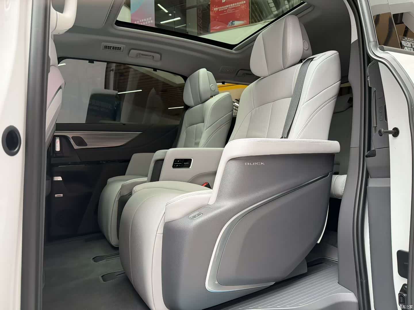 Buick GL8, 2025 6