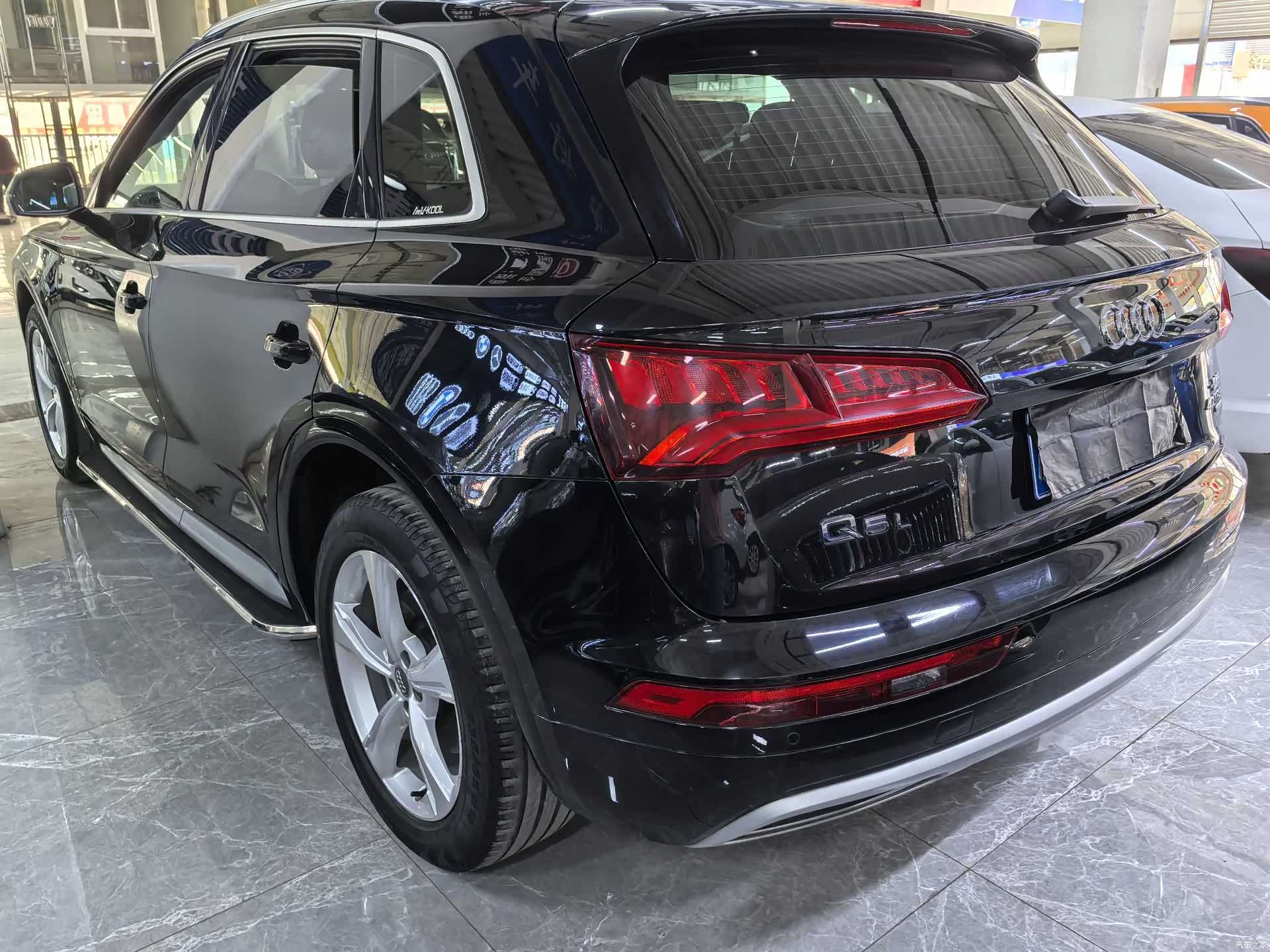 Audi Q5L, 2021 4