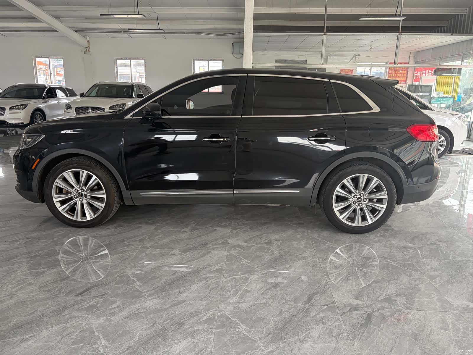 Lincoln MKX, 2017 3