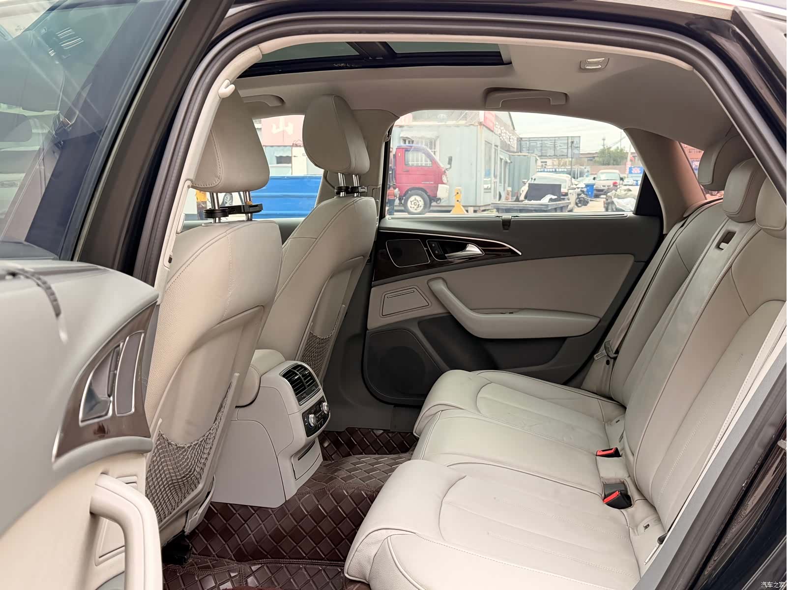 Audi A6L, 2014 12