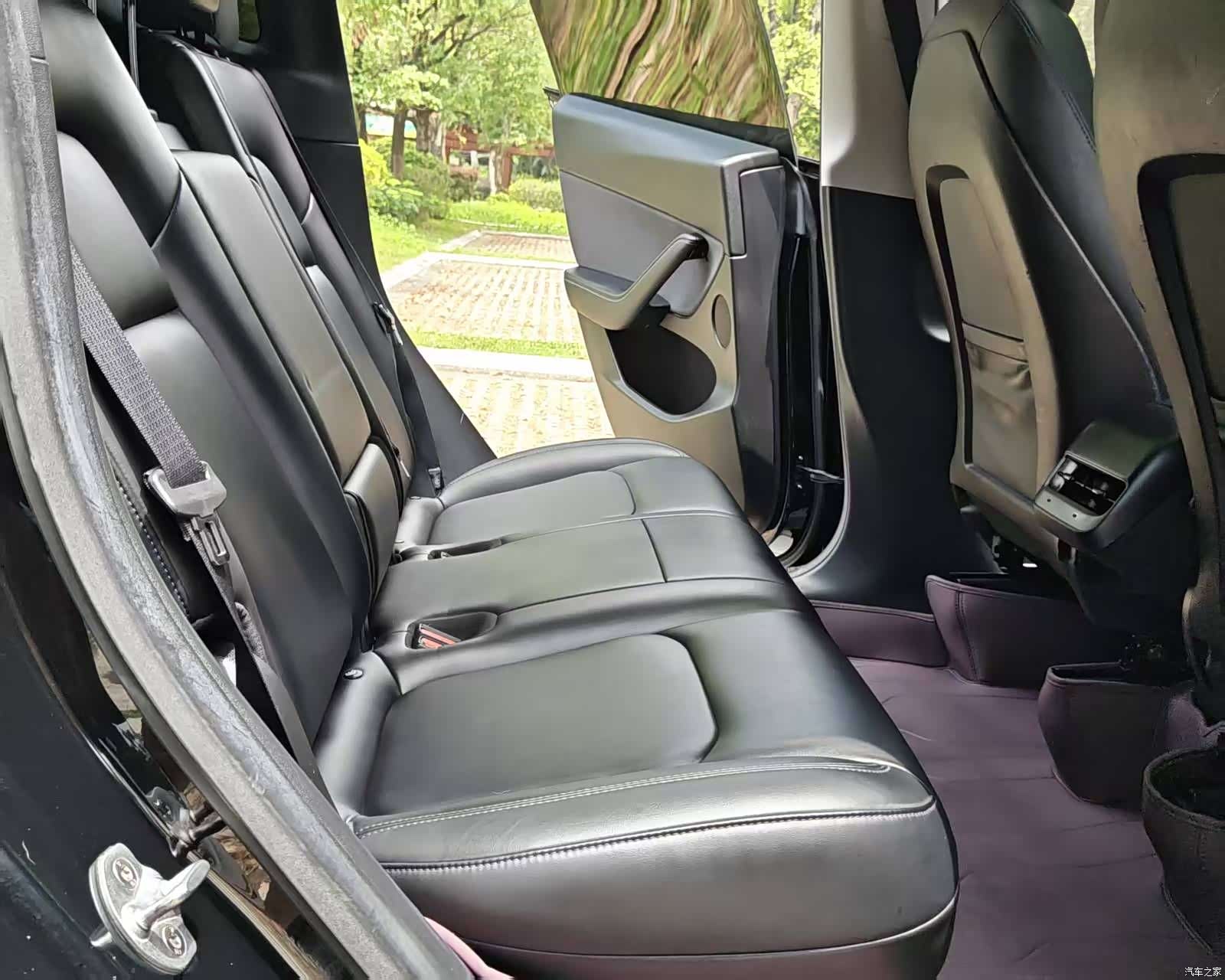 Tesla Model Y, 2022 9