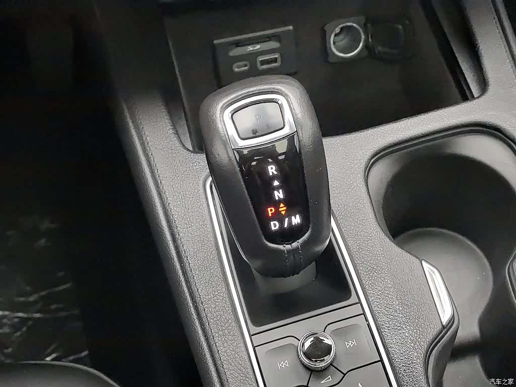 Cadillac XT4, 2019 13