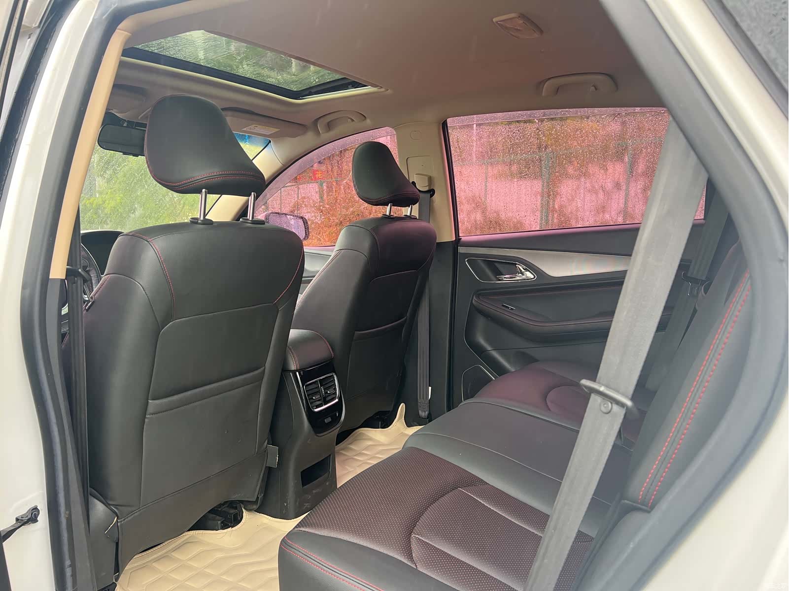 Wuling 560, 2016 6