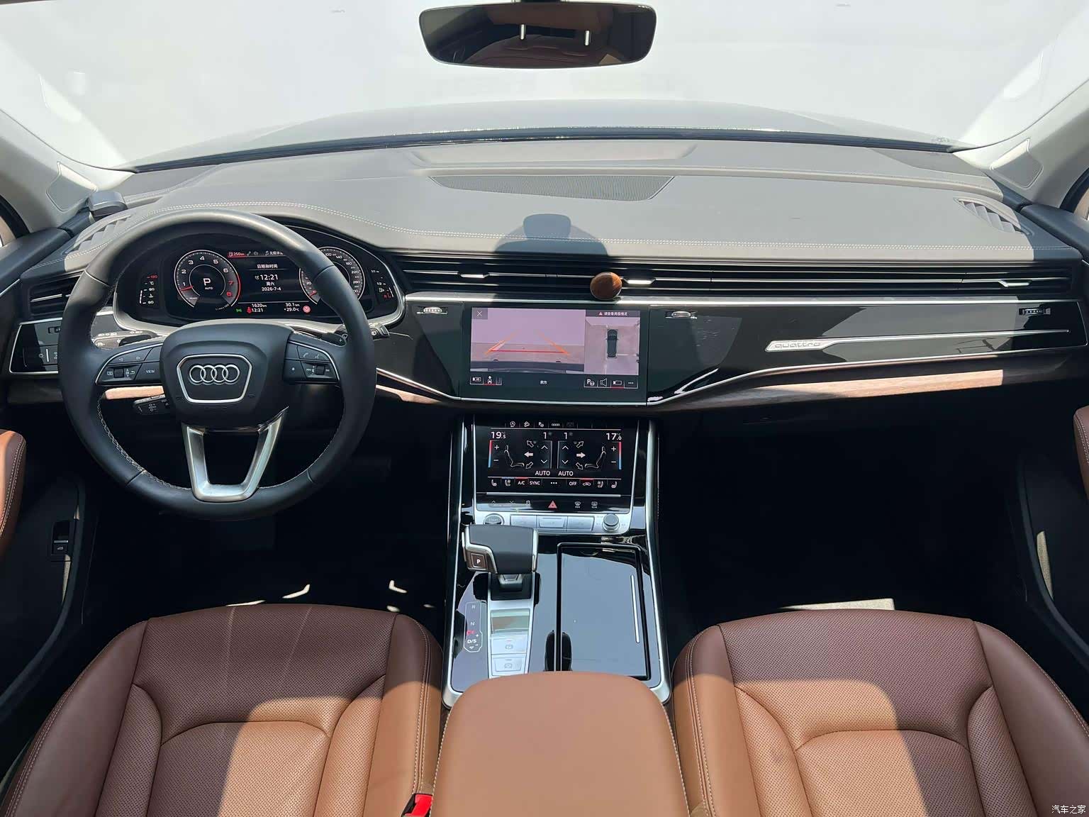 Audi Q7, 2025 9