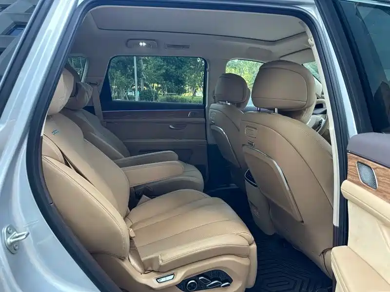 AITO Ask the world M7