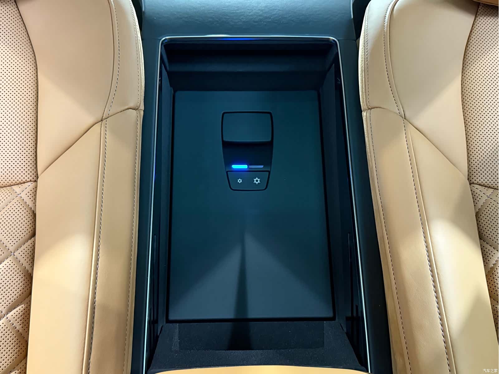Audi A8L, 2024 31