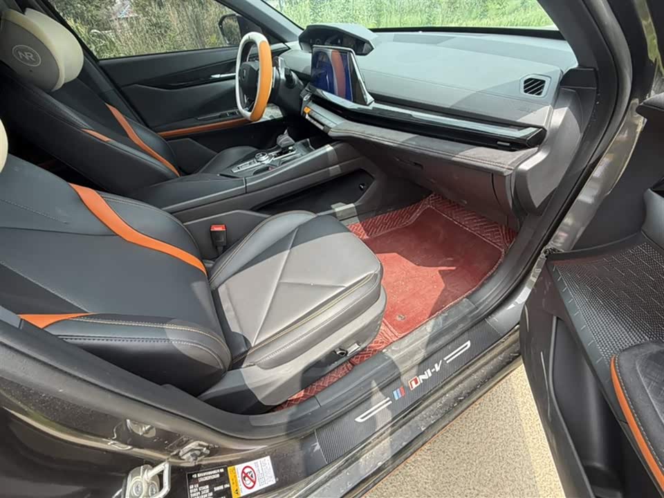 Changan UNI-V Changan UNI-V
