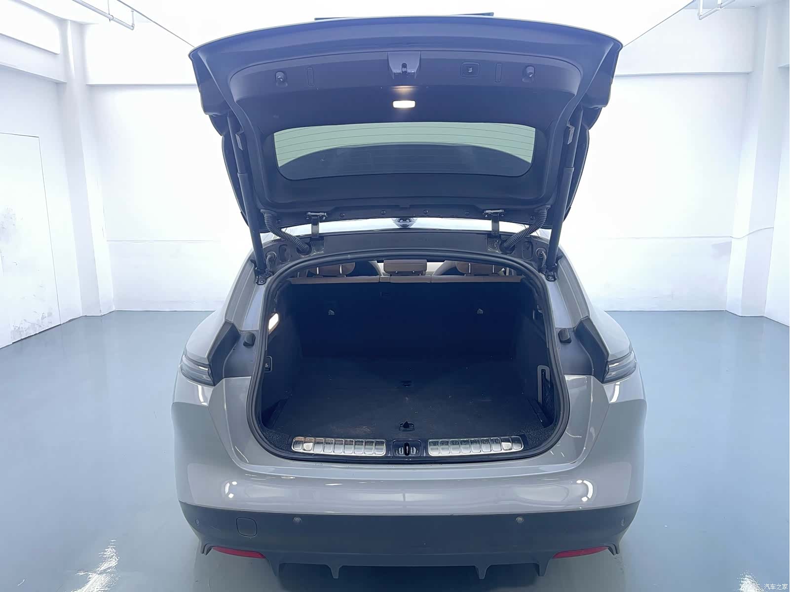NIO ET5, 2024 14