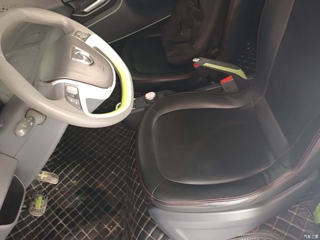 Wuling E100, 2019 15
