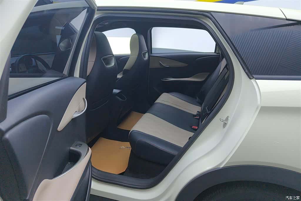 BYD Dolphin, 2023 11