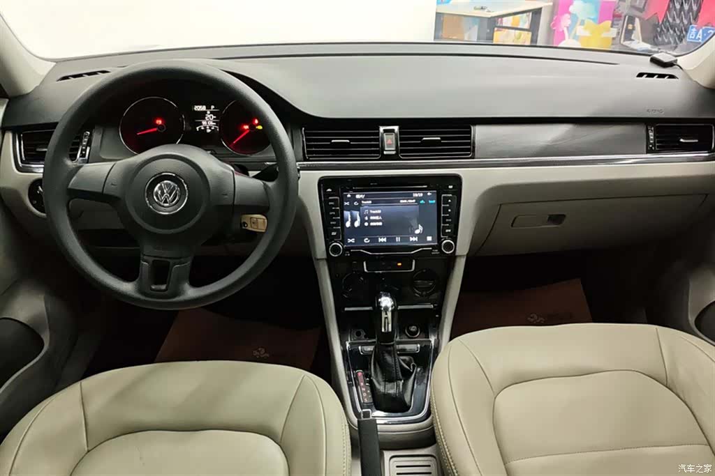 Volkswagen Bora, 2013 12