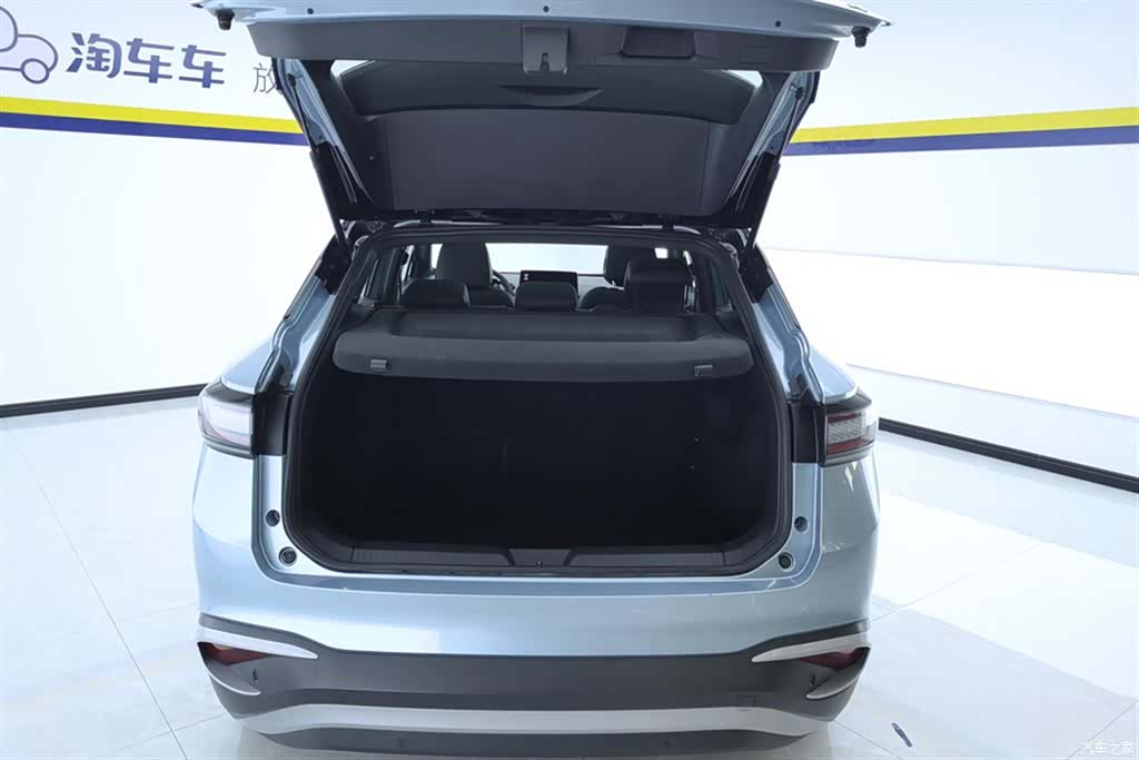 Volkswagen ID.4, 2022 4