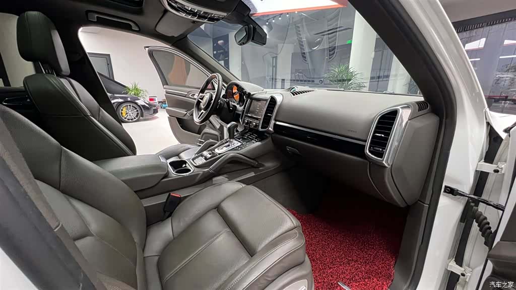 Porsche Cayenne, 2015 15