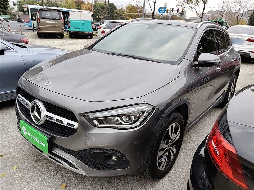 Mercedes-Benz GLA