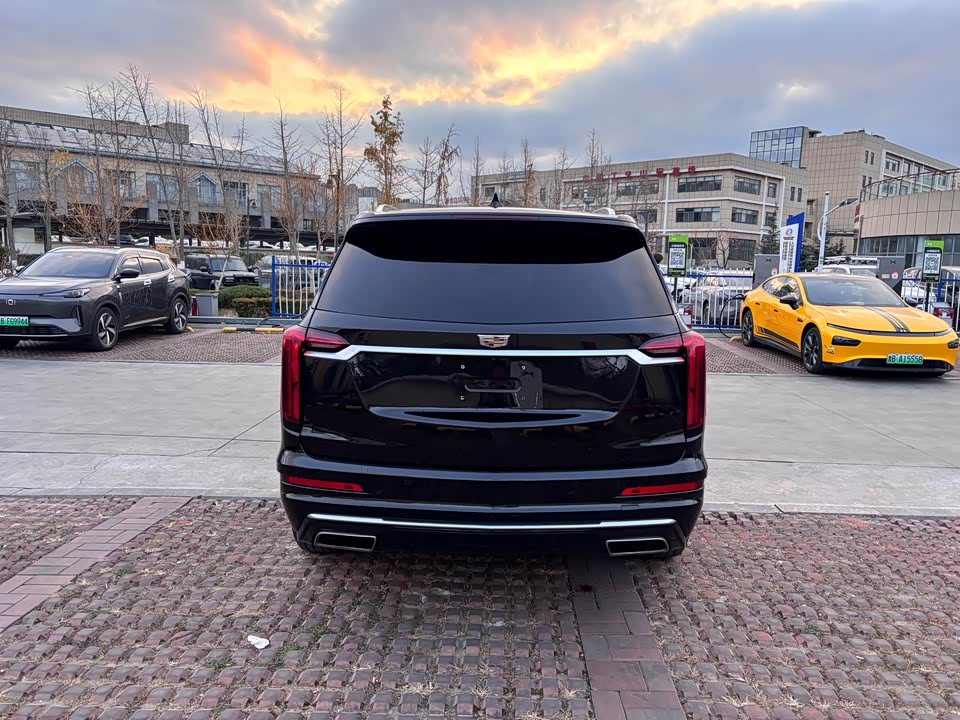 Cadillac XT6
