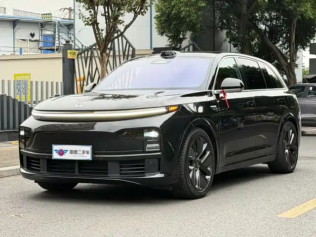 Li Auto L7 2024 — купить из Китая под заказ
