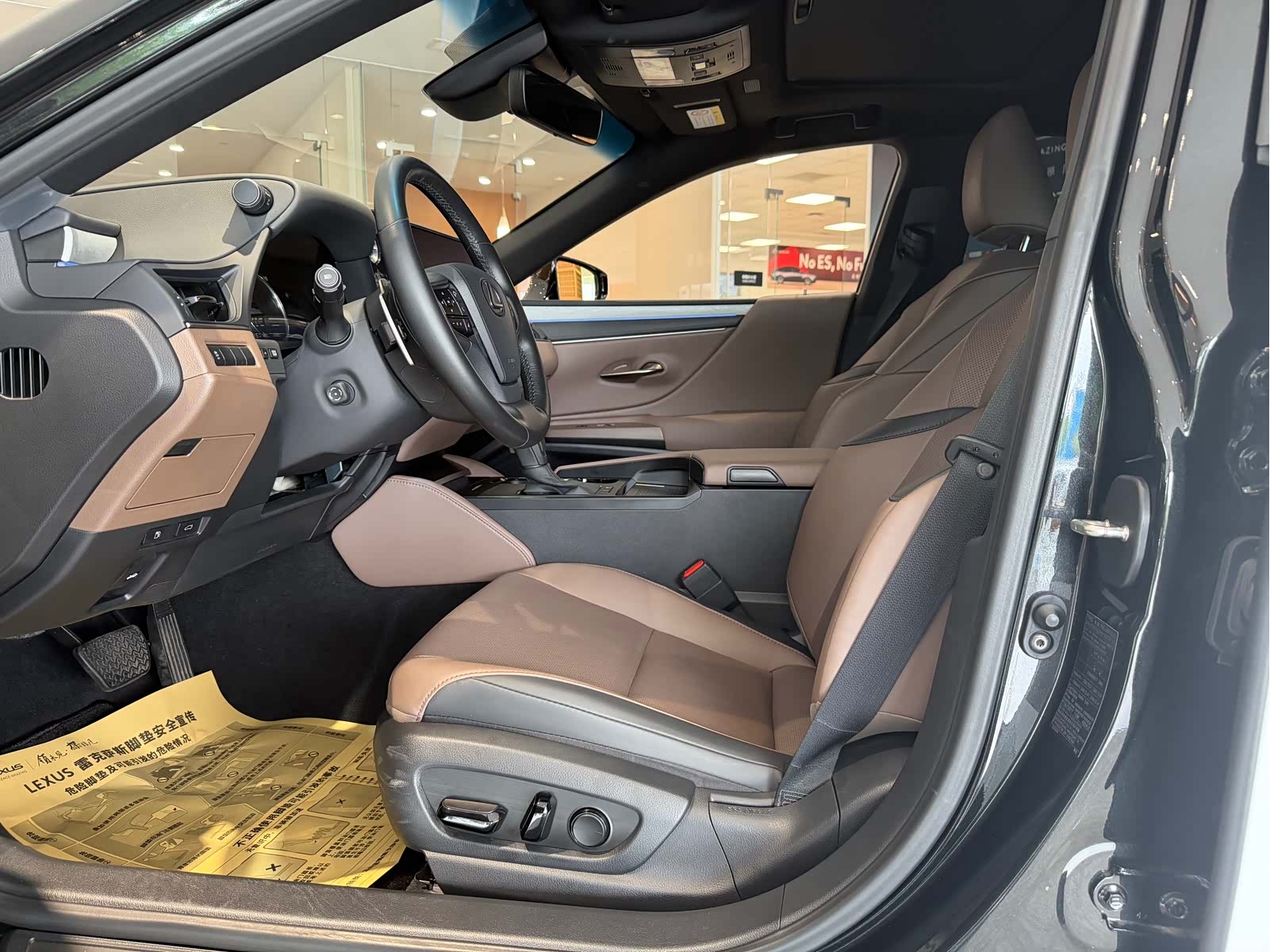 Lexus ES, 2025 все фото